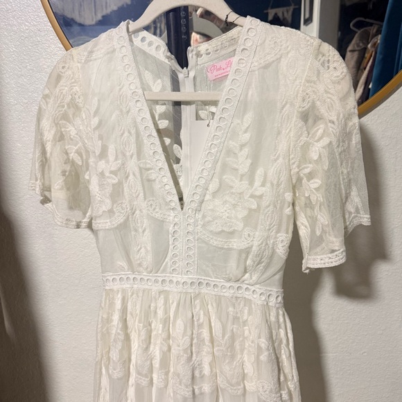 Pink Lily Ivory Lace Gown - Picture 2 of 6